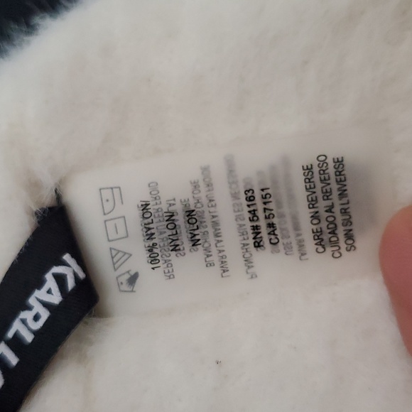 KARL LAGERFELD White Infinity Scarf - Picture 5 of 7